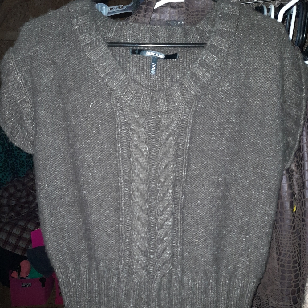 Mac & Jack brown Knit top. - Picture 14 of 16